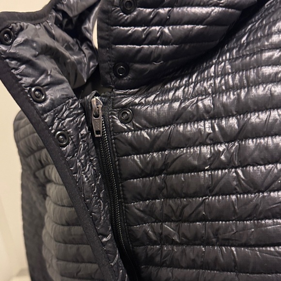 Patagonia Black Puffer Jacket - Picture 10 of 12